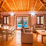 Βίλα Secluded Private Pool & Jacuzzi In Kayakoey, Φετιγιέ