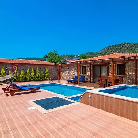 Villa Secluded Private Pool&jacuzzi In Kayaköy,
